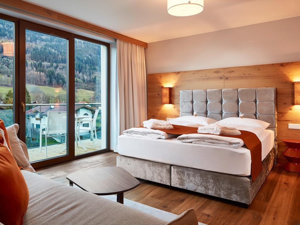 Sonja Alpine Resort Piesendorf Rom bilde